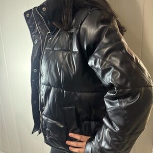 Faux leather puffer jacket L